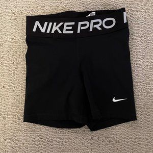Women Nike Pro Athletic Shorts 5 inch